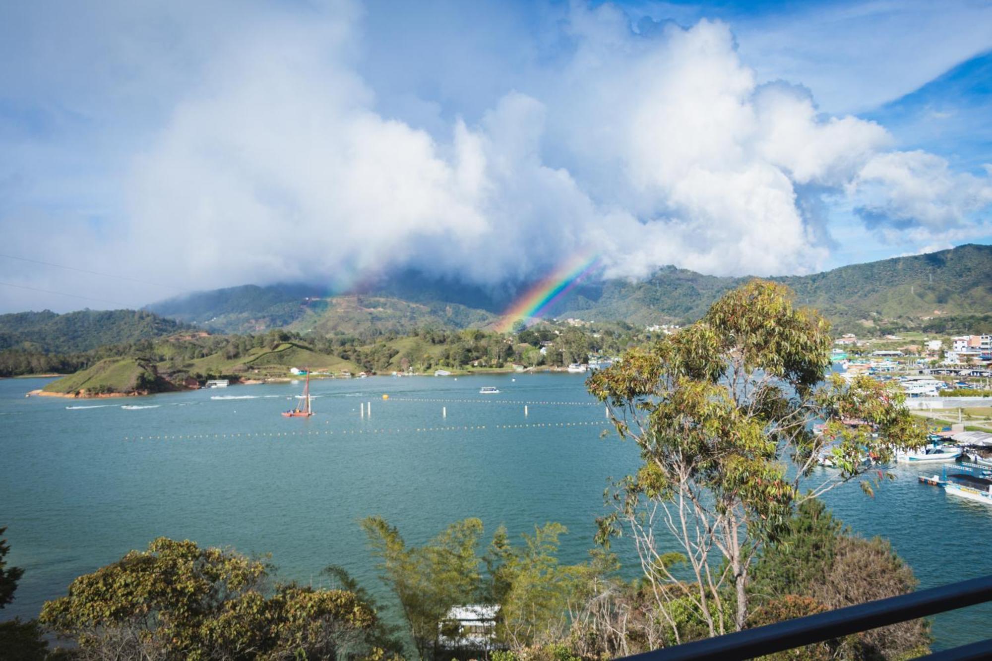 Glamping The Mountain Hotell Guatapé Eksteriør bilde